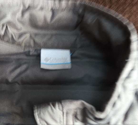 Columbia 650 Down Silver Puffer Coat, From Pet Free And Smoke Free Home - Picture 4 of 6